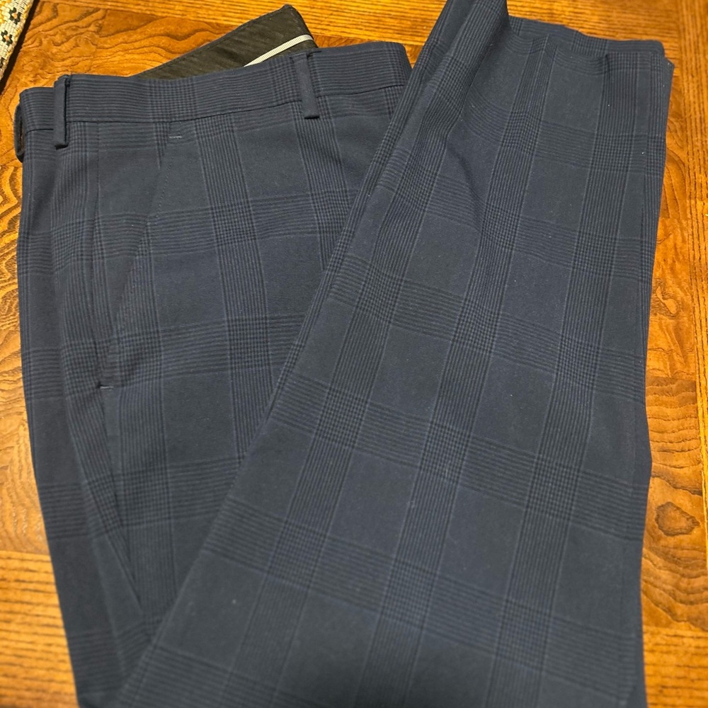 JF J.Ferrar Men's Navy Plaid Dress Pants